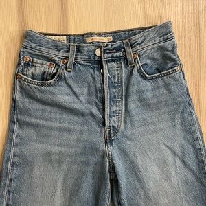 Levi’s ribcage jeans